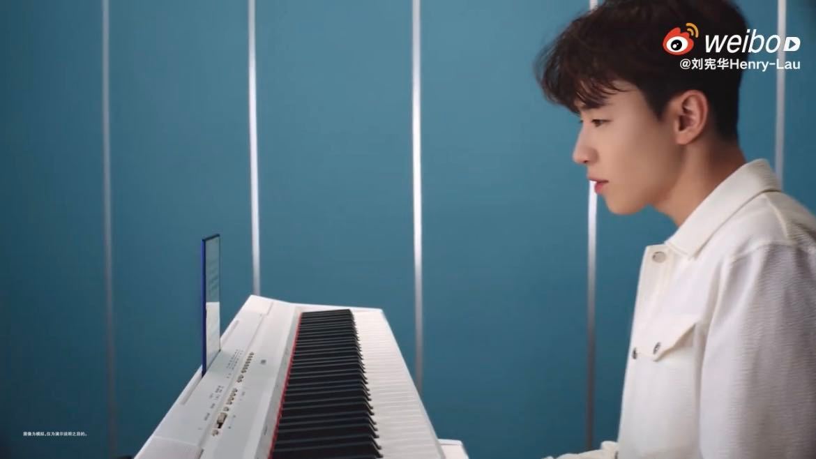 这次明星buff算是叠满了 Henry-Lau 拉小提琴的样子也太迷人了吧，专注
