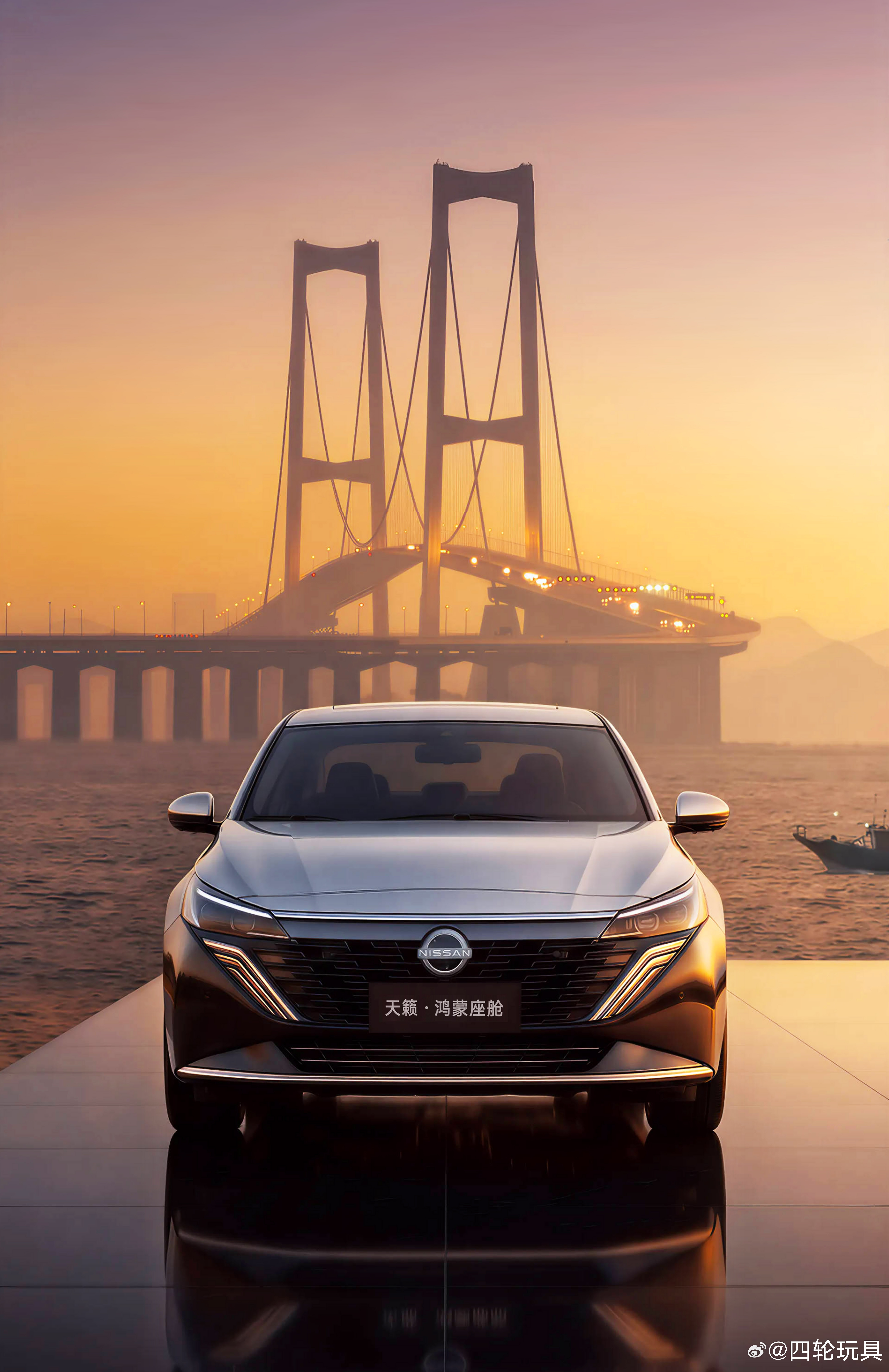 看图还以为是哪家新出的百万级豪车，结果放大看前脸，居然是天籁原厂自带双拼配色，这