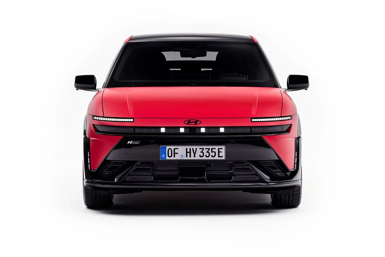 【针对欧洲市场！现代发布IONIQ3！】
欧洲市场特别流行这样的纯电小车。现代有