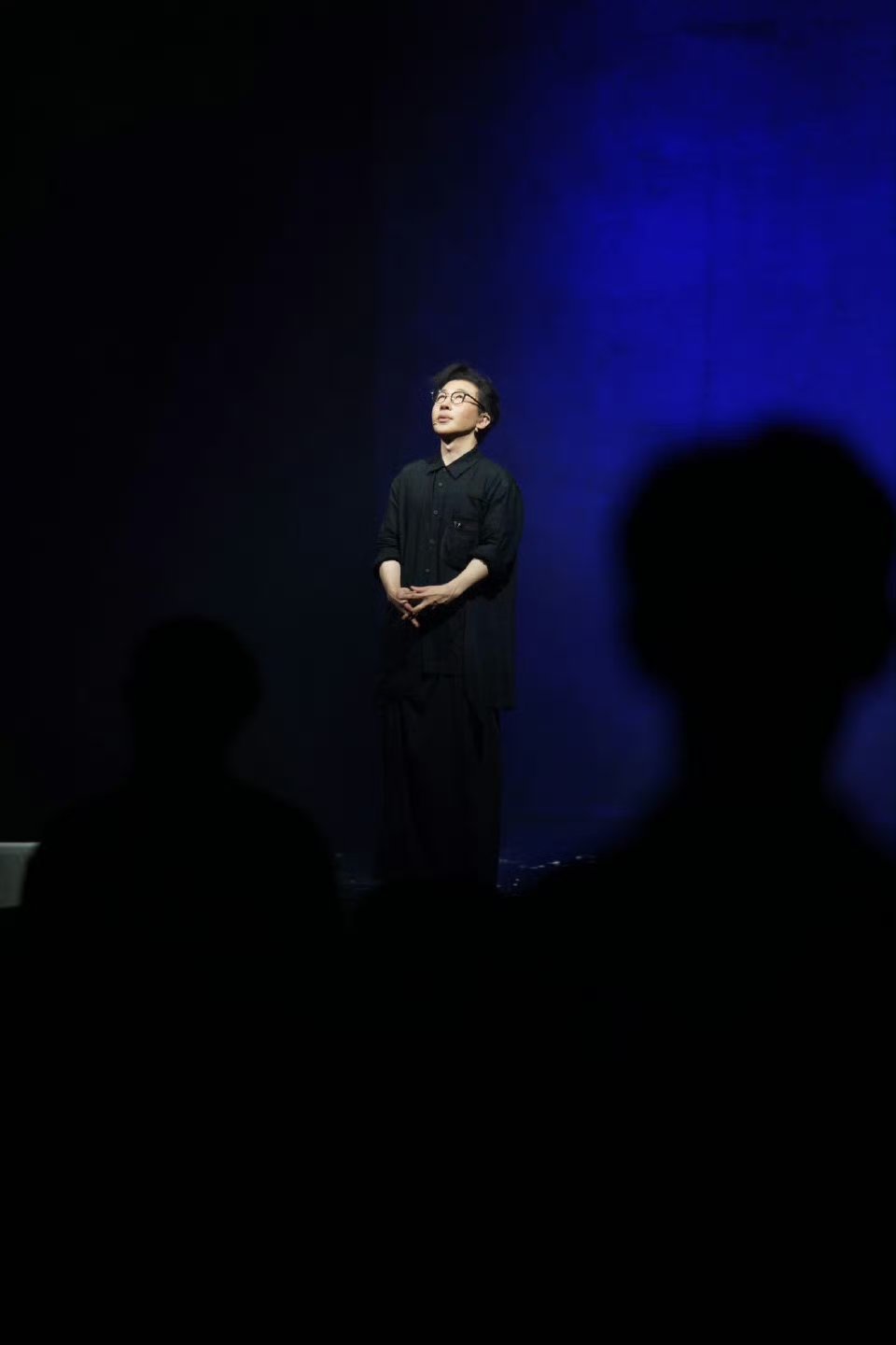 刘谦在深圳把余承东给整不会了谁看了不说深圳星光之夜名场面，刘谦携手余承东带来魔术