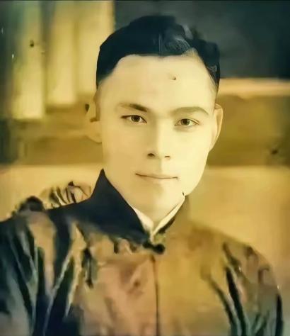 1939年上海街头，亲眼目睹同胞被辱，恒社弟子魏庆春提刀便上擂台！谁能想到，他一