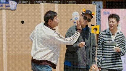 马頔你少上点网吧 有网友调侃马頔像是奶龙，果然他的气质与气场都透着一股神秘感，不