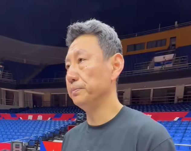李楠：今晚部分球员因小伤病和感冒出战待定，5连胜不是压力10月29日讯 今日CB