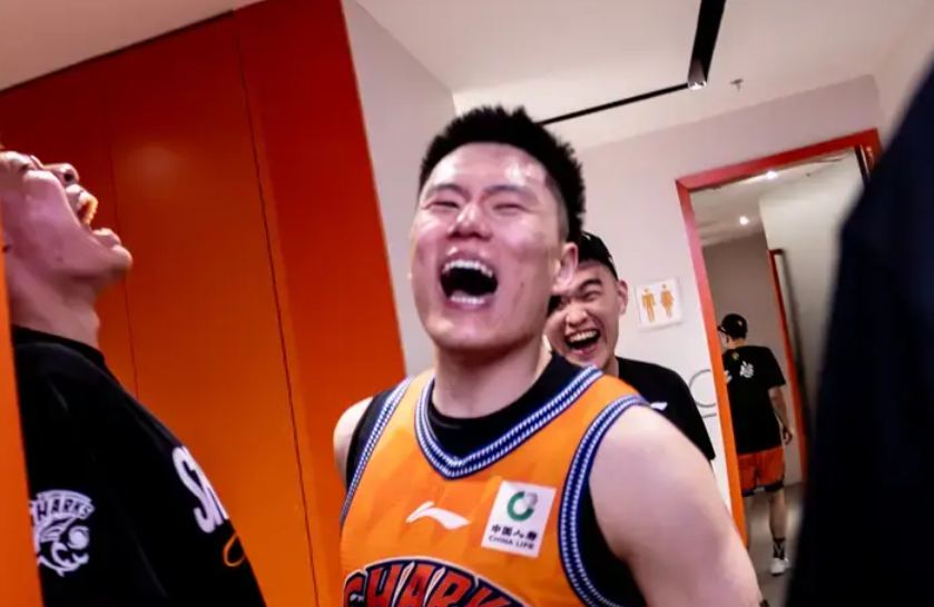 李弘权：冠军是很好的回报，我们每个夏训都是为了这一刻