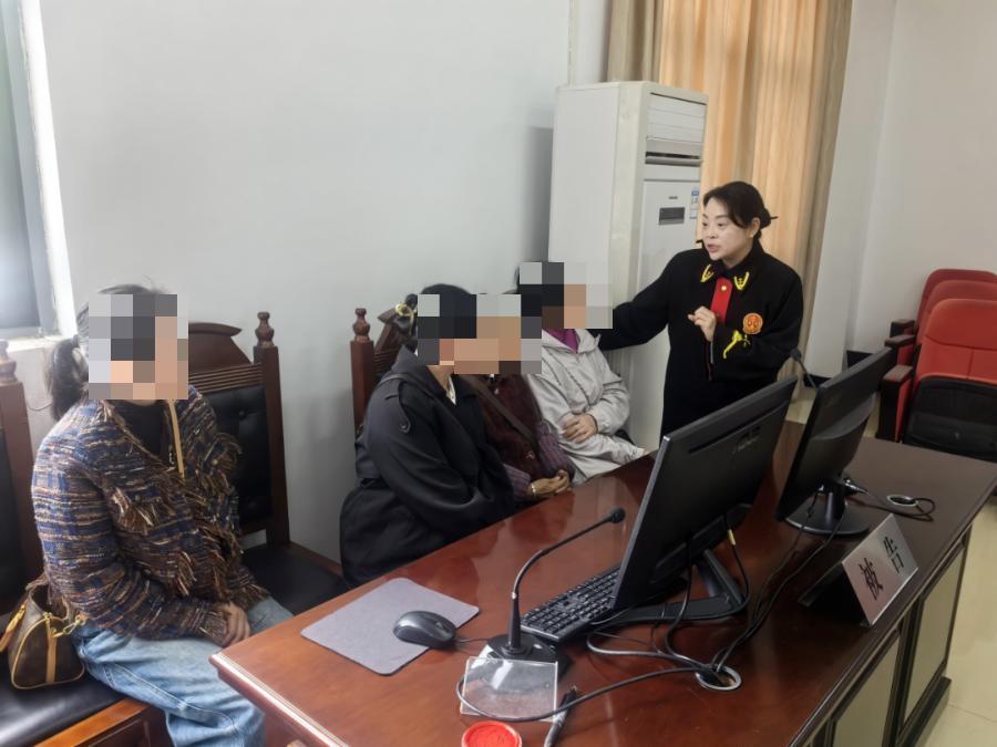 本是同根生，相煎何太急？唐氏双胞胎兄弟为北京一套房反目成仇对簿公堂。事情越闹越大