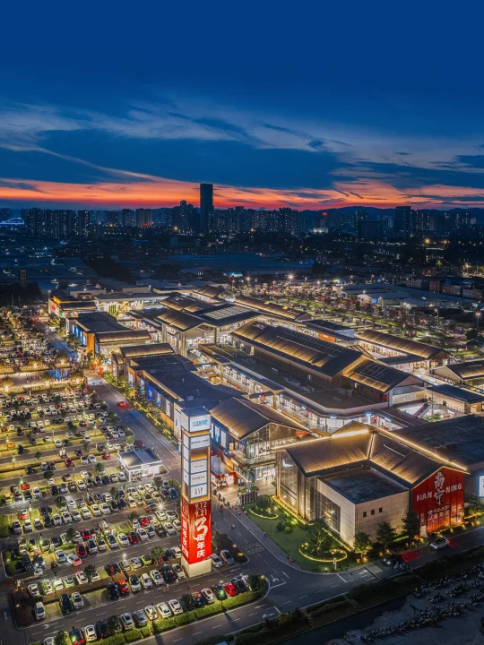 南宁的夜景有点东西，我不说你知道这是哪吗