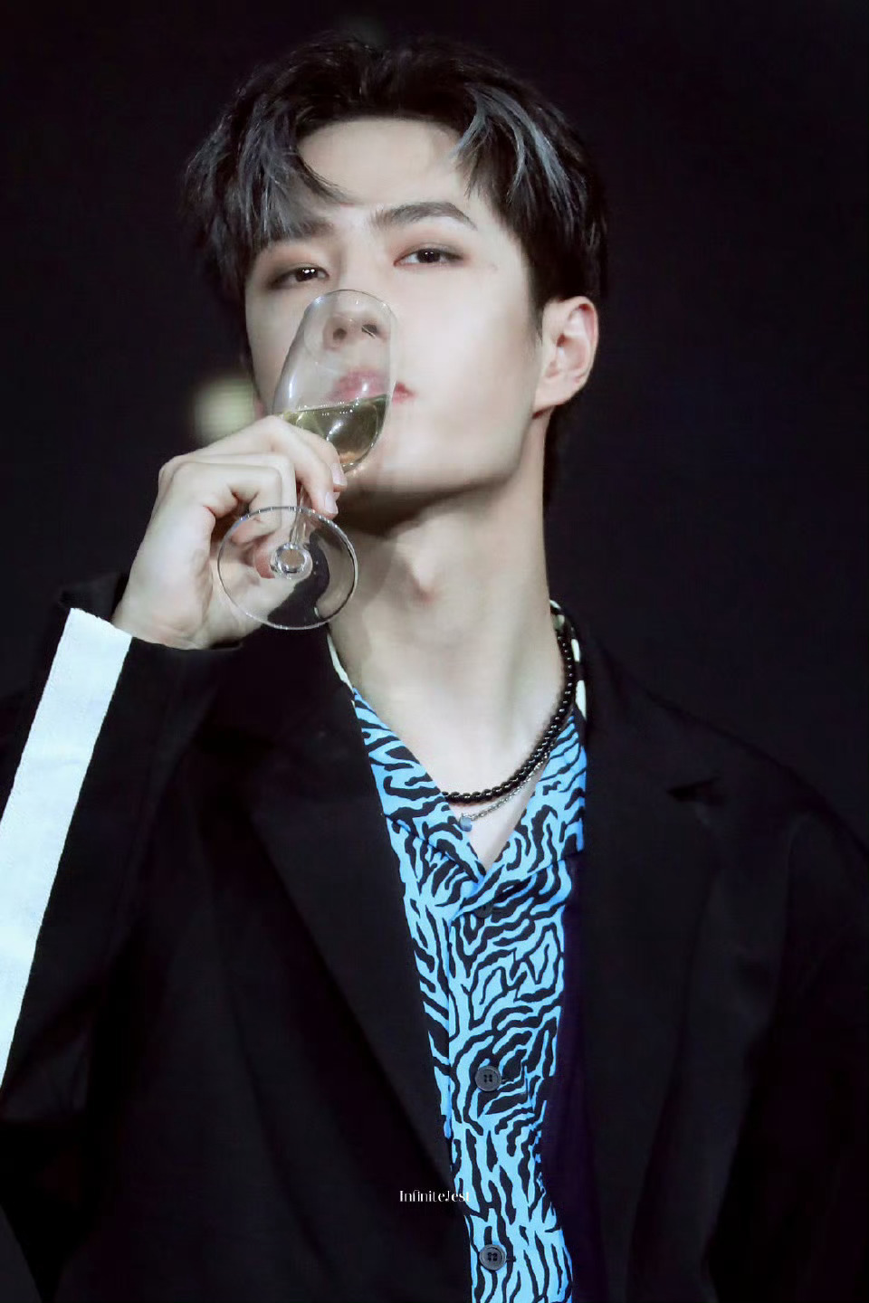 🍾干杯 ​​​