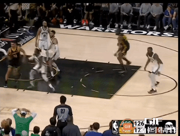 保罗新水花：保罗的传球意识+库里的极速投射能力，成功度过了没有格林的困境，双探花