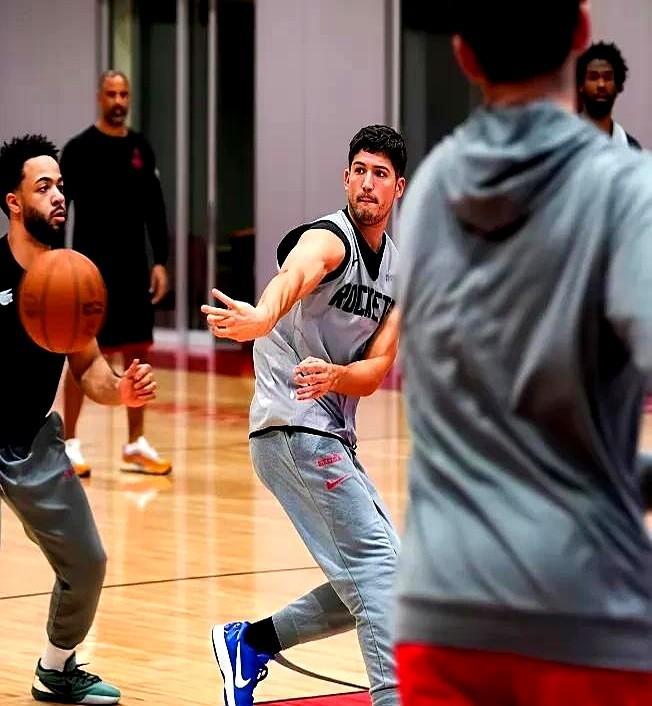 火箭队21岁新秀阿门·汤普森藏不住了！看着是个安静的接球投手，实则是防守端的“隐