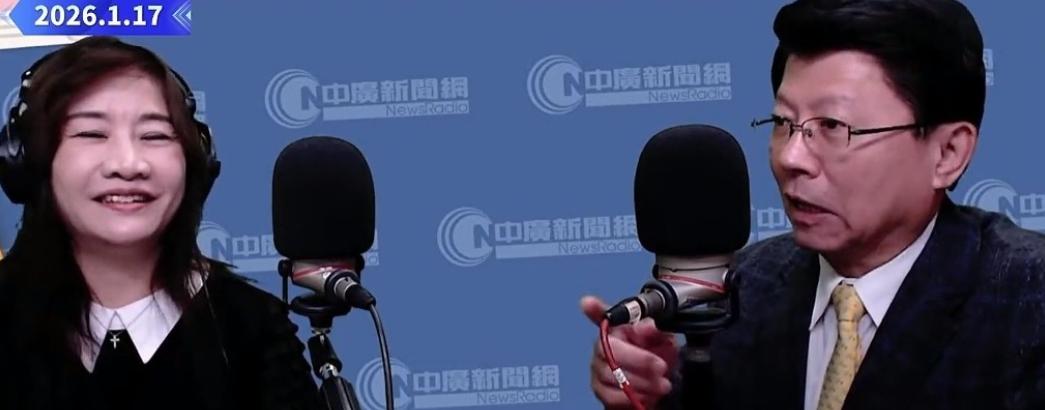 台蓝营“立委”谢龙介直言，台湾跟中国大陆要对等要有尊严，我请问你，你跟美国有对等