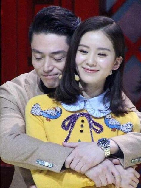 他俩一起拍过作品吗，怎么如此熟悉，
女的好漂亮，我感觉比林心如有气质，
知道他俩