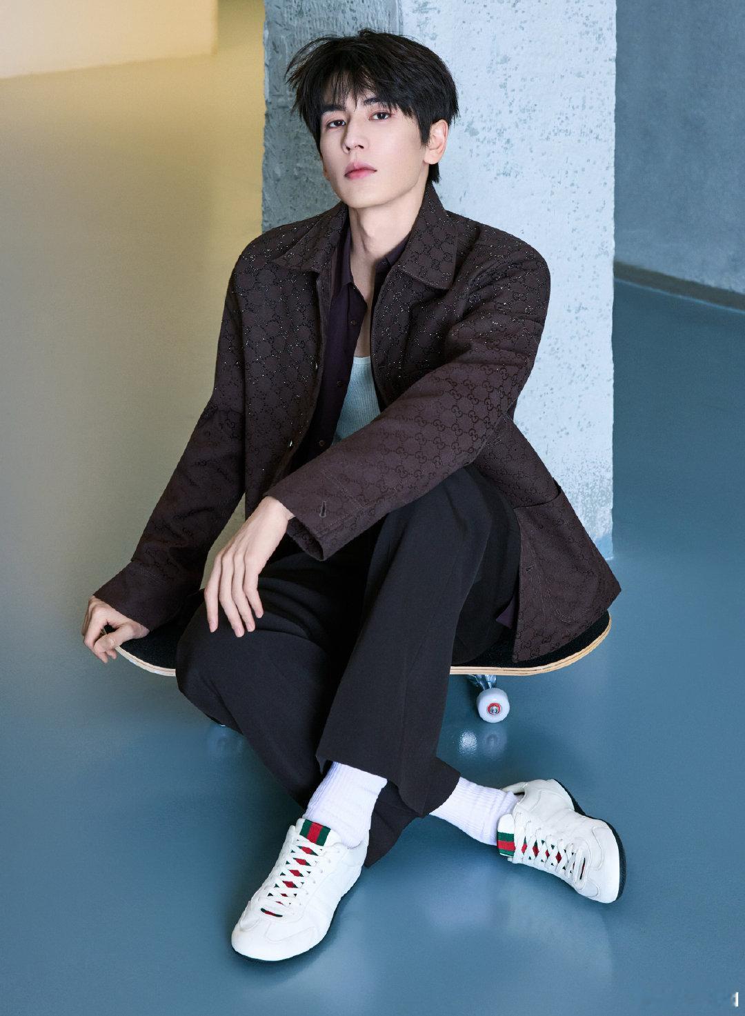 GUCCI官方更新艺人新系列宣传大片：品牌大使张凌赫、演员向涵之、歌手赞多，定格