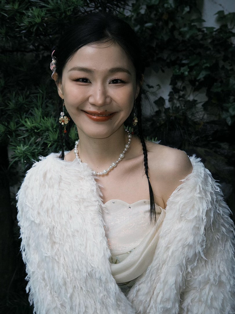 金靖美商好高金靖对美妆完全解读 她解读妆容的方式很接地气，不是那种“你必须这样画