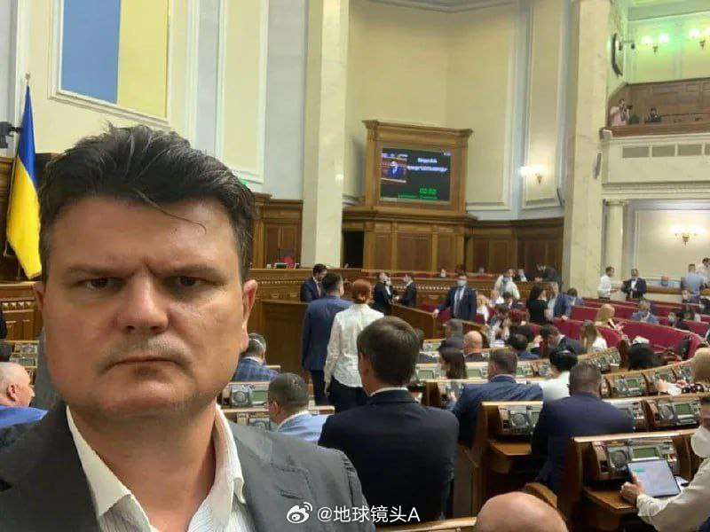 乌克兰人民公仆党议员戈尔本科称，在一些乌克兰武装部队的营中，120名士兵里只有7