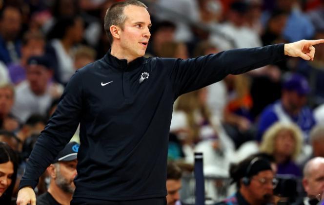 1月21日讯 NBA常规赛，太阳116-110力克76人。赛后，主帅乔丹·奥特接