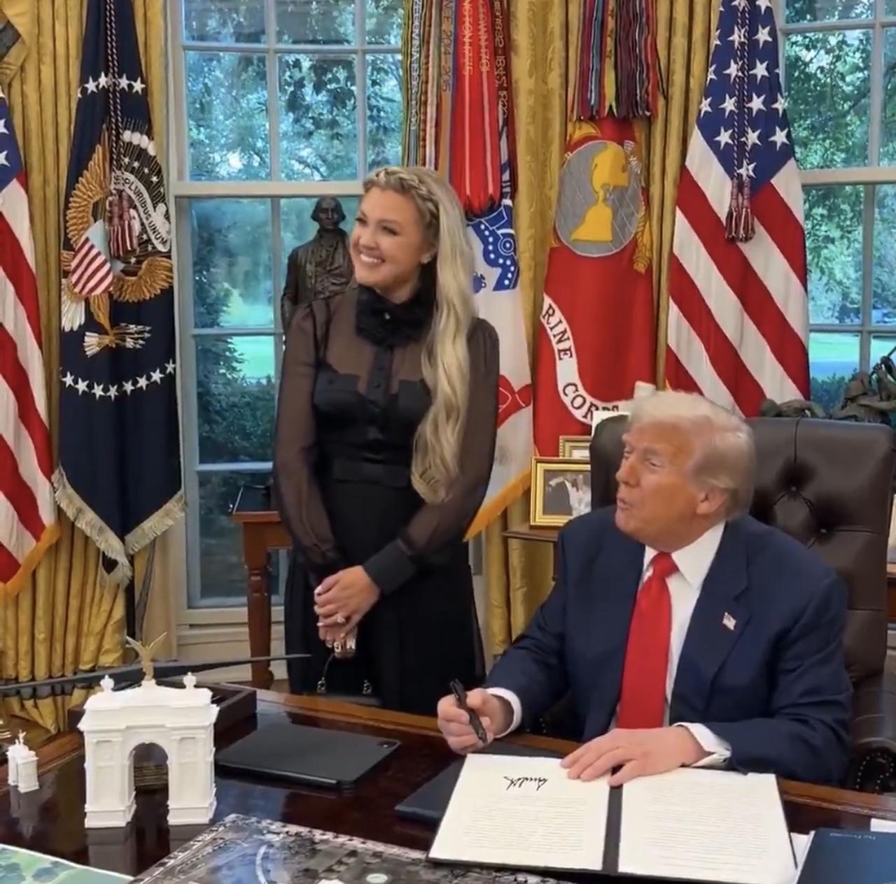 查理.柯克遗孀埃里卡·柯克表示，美国转折点组织（Turning Point US