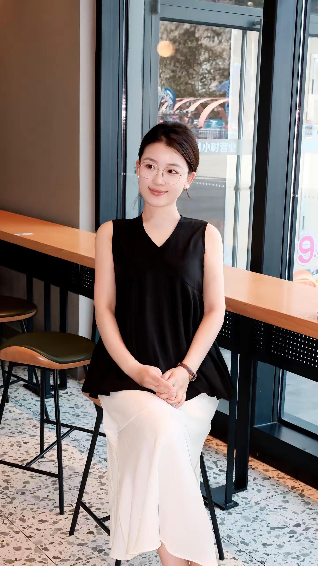 知其白，守其黑气质轻熟风  ootd