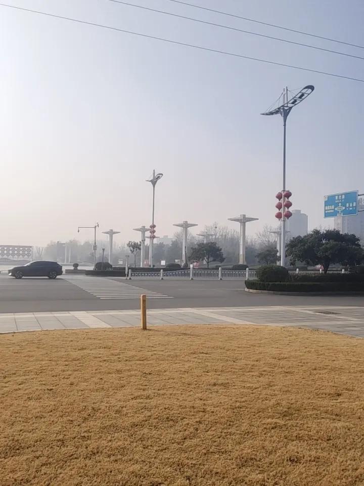 幸福就是我掏了一掏兜，发现兜里边刚好有一个够我喝一杯奶茶的钱。而不是想了想还要回