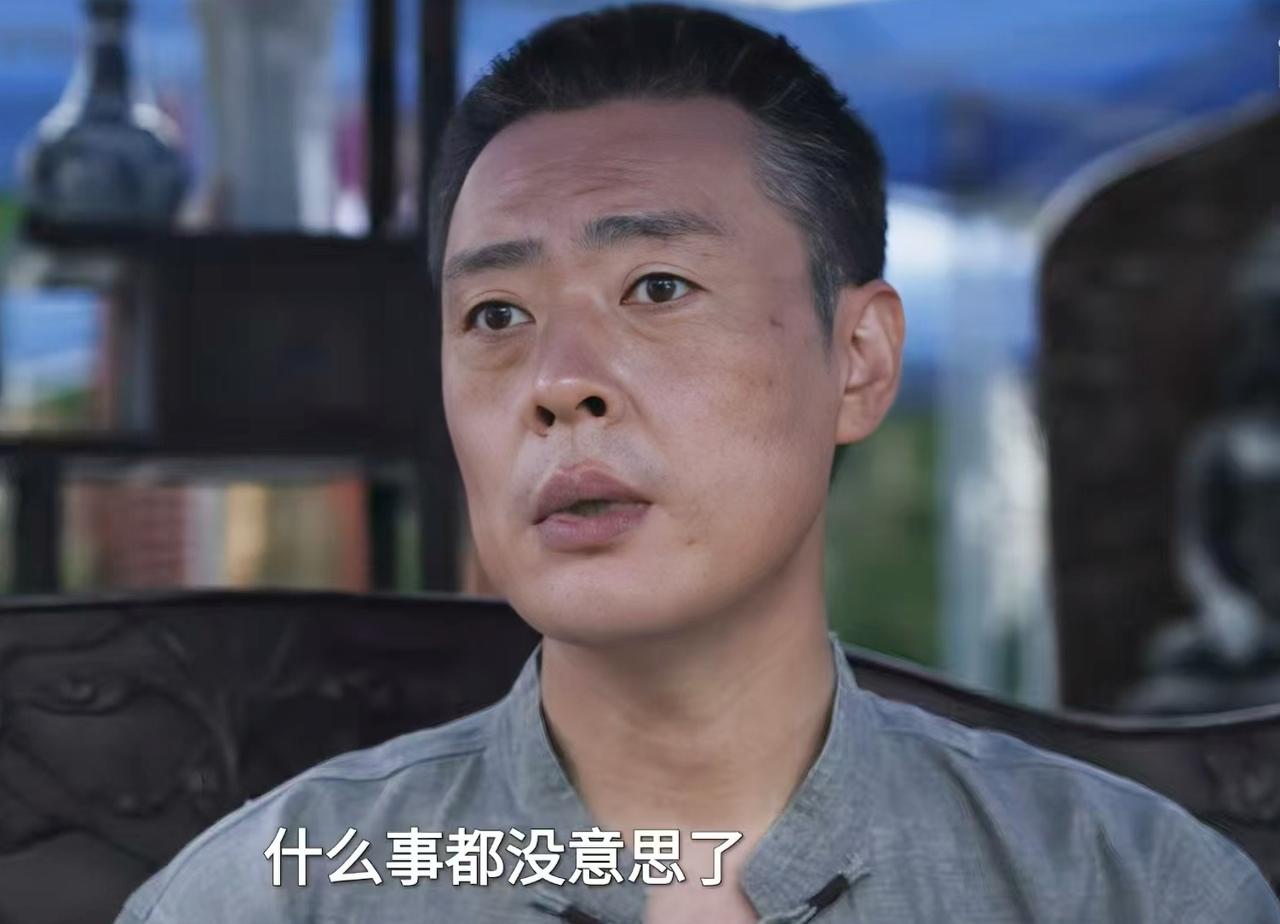 《亮剑》中李云龙的两个警卫员和尚和段鹏都出现在《树影迷宫》中，但两人的戏份却差远