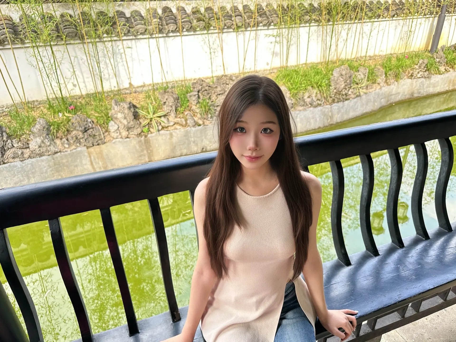 山水解忧愁。