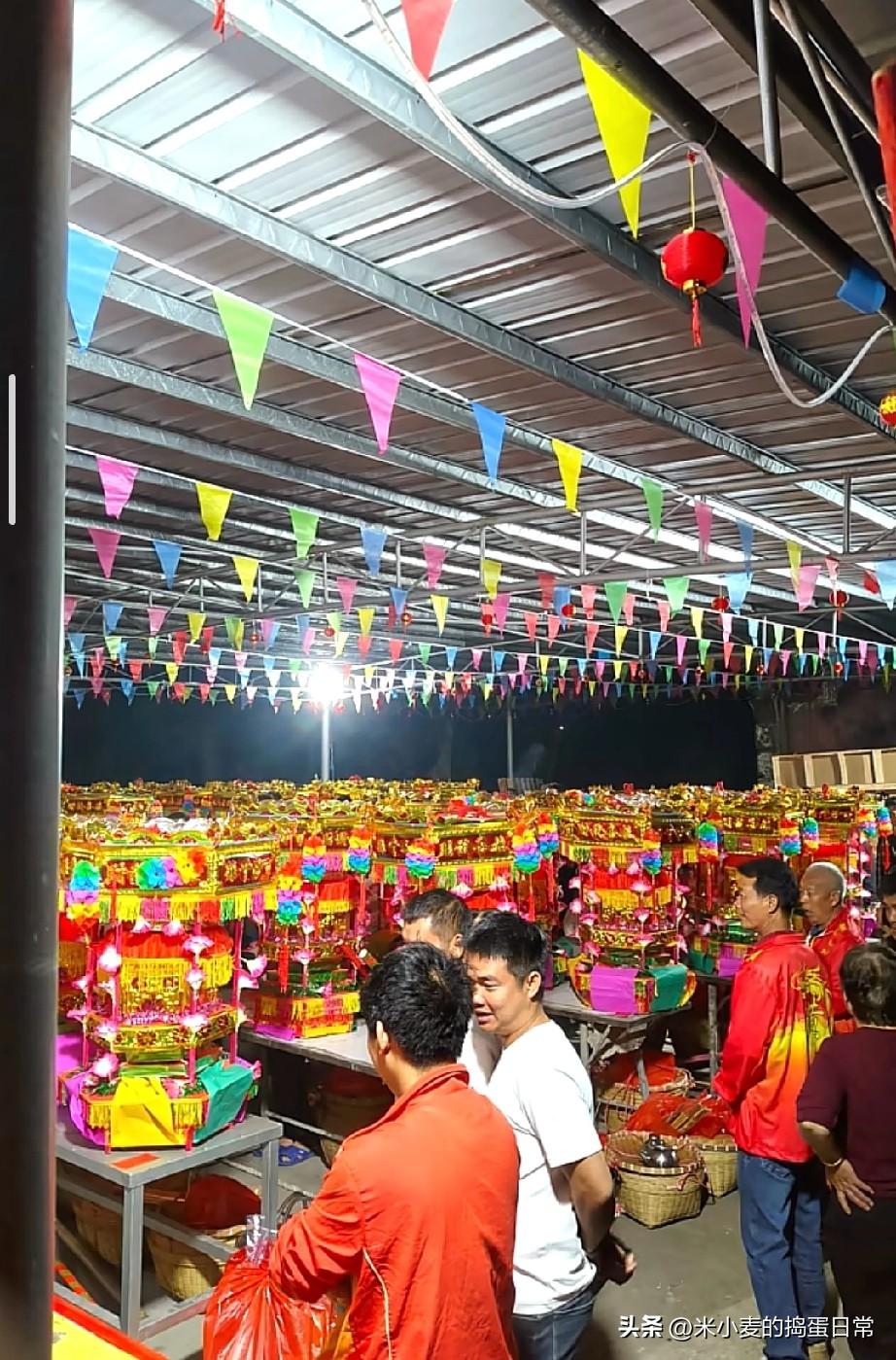 广东廉江这村一年35个娃!
全村摆“添灯”宴，这才是最硬核的生育底气🔥
 
广