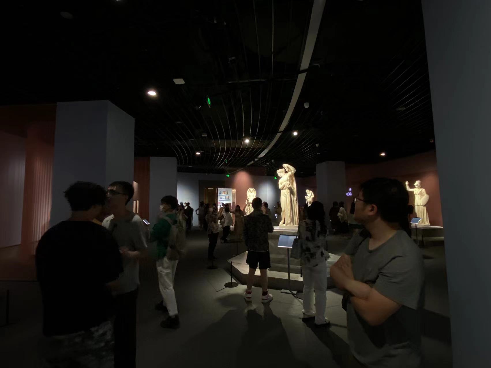  在哪啊，在哪啊，在哪啊，重要的事情说三遍，在哪里展览我马上飞过去 ​​​