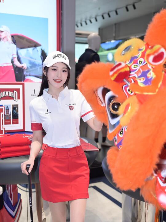 “哈佛高材生”参加开业的一天