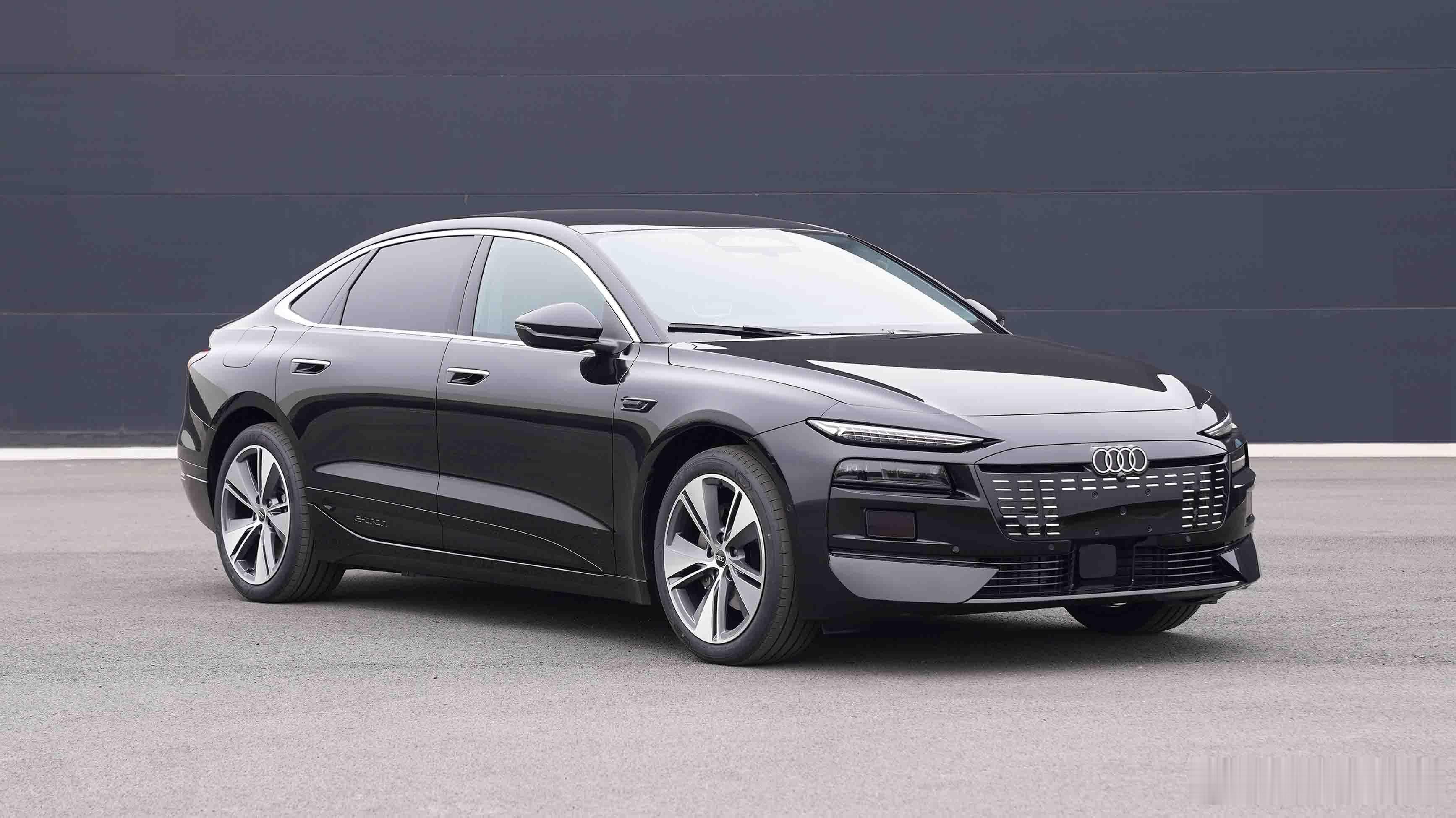 眼花了，灯组看着有点像宝马 i7……新能源汽车 ​​​