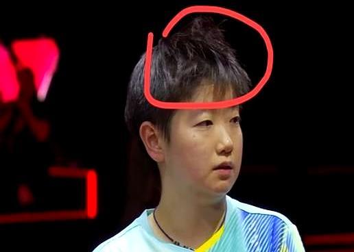 竞技场上最残忍的不是爆冷，而是毫无悬念。
 
新加坡大满贯女单决赛，第五局7比1