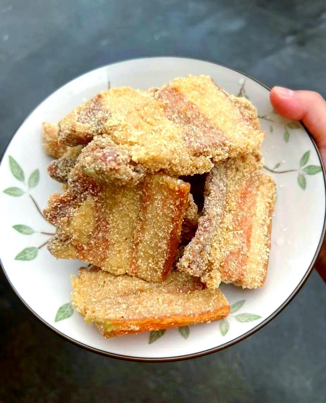 最不可忘的家乡美食-麸子肉

我从小到大听到的地道称呼是“麸子菜！”（即下图的样