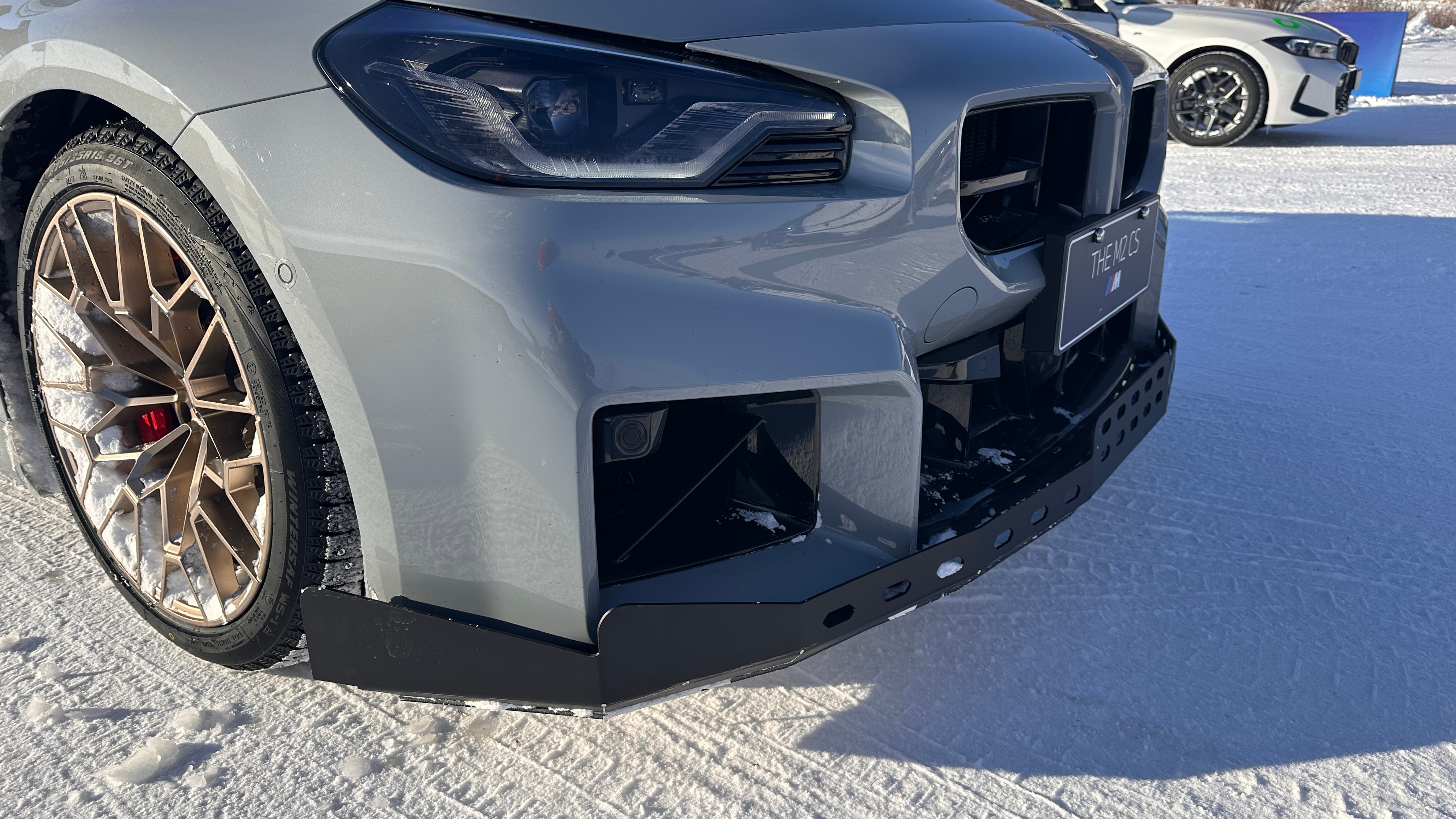 带铲雪前唇的M2 CSmpower宝马m2cs