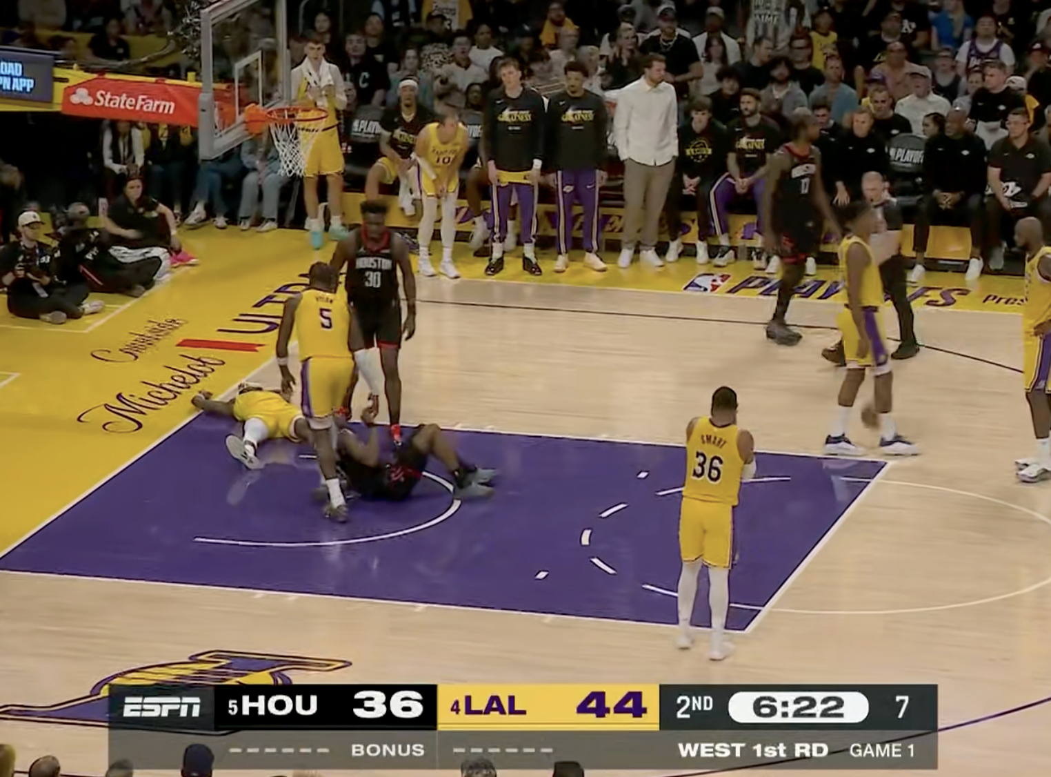 暂停！湖人44-36火箭！感觉可以换一换彪哥了火箭vs湖人