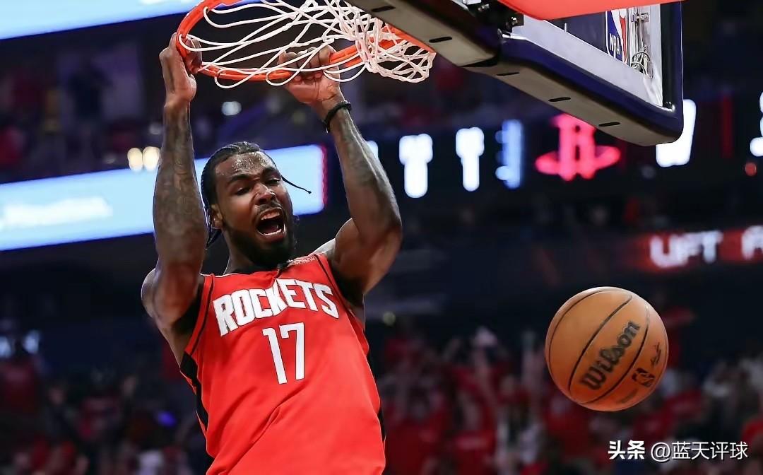 火箭塔里伊森正在成为第二个库明加！
同样天赋炸裂、同样续约拉扯、同样在球队定位尴