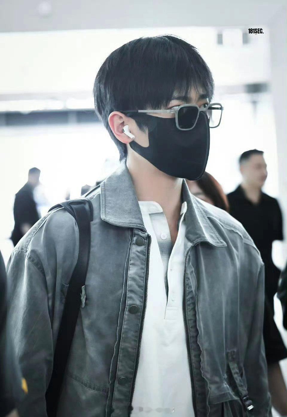 丞磊 出发泰国啦！起落平安！