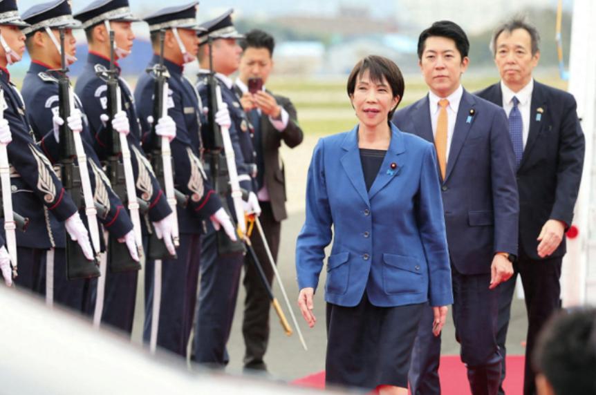 日本通告全球，不会收回涉台言论，中方划下落弹区，禁航72小时

 
最近，关于中