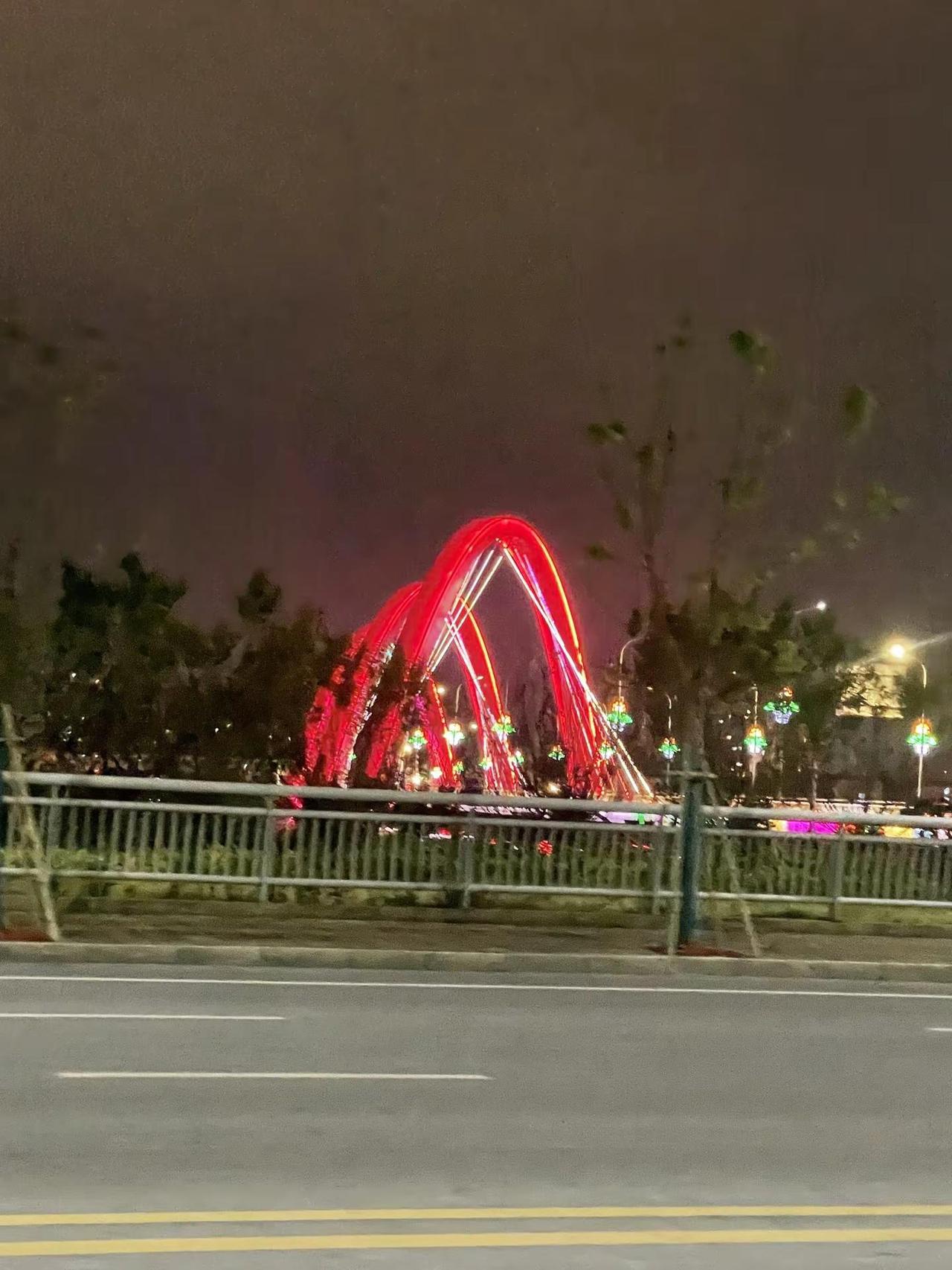 语言很贫瘠，讲不出心里真正的波澜