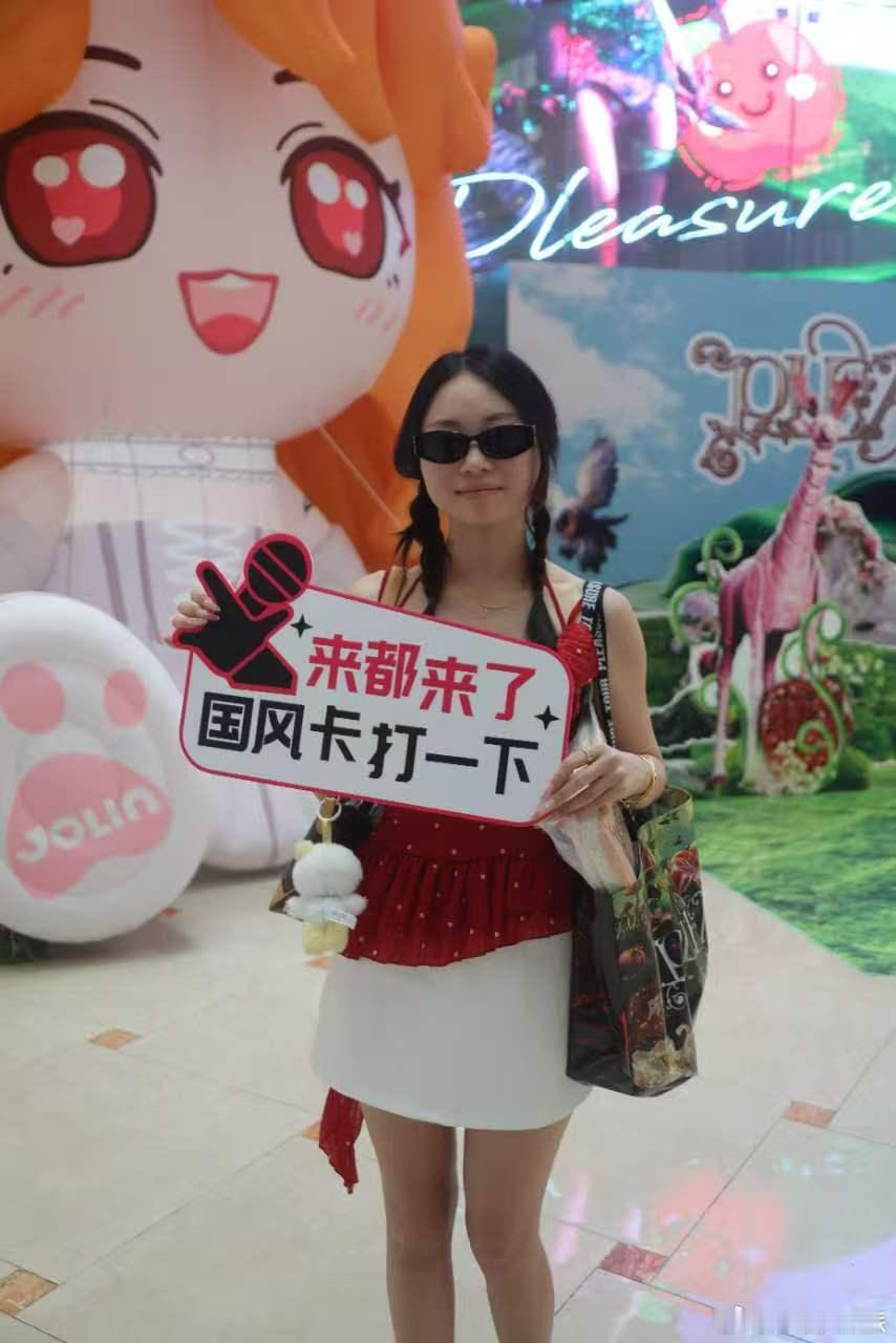 蔡依林成都演唱会痛楼 蔡依林成都演唱会打卡点太夯了成都线下打卡点也太火爆了！森系
