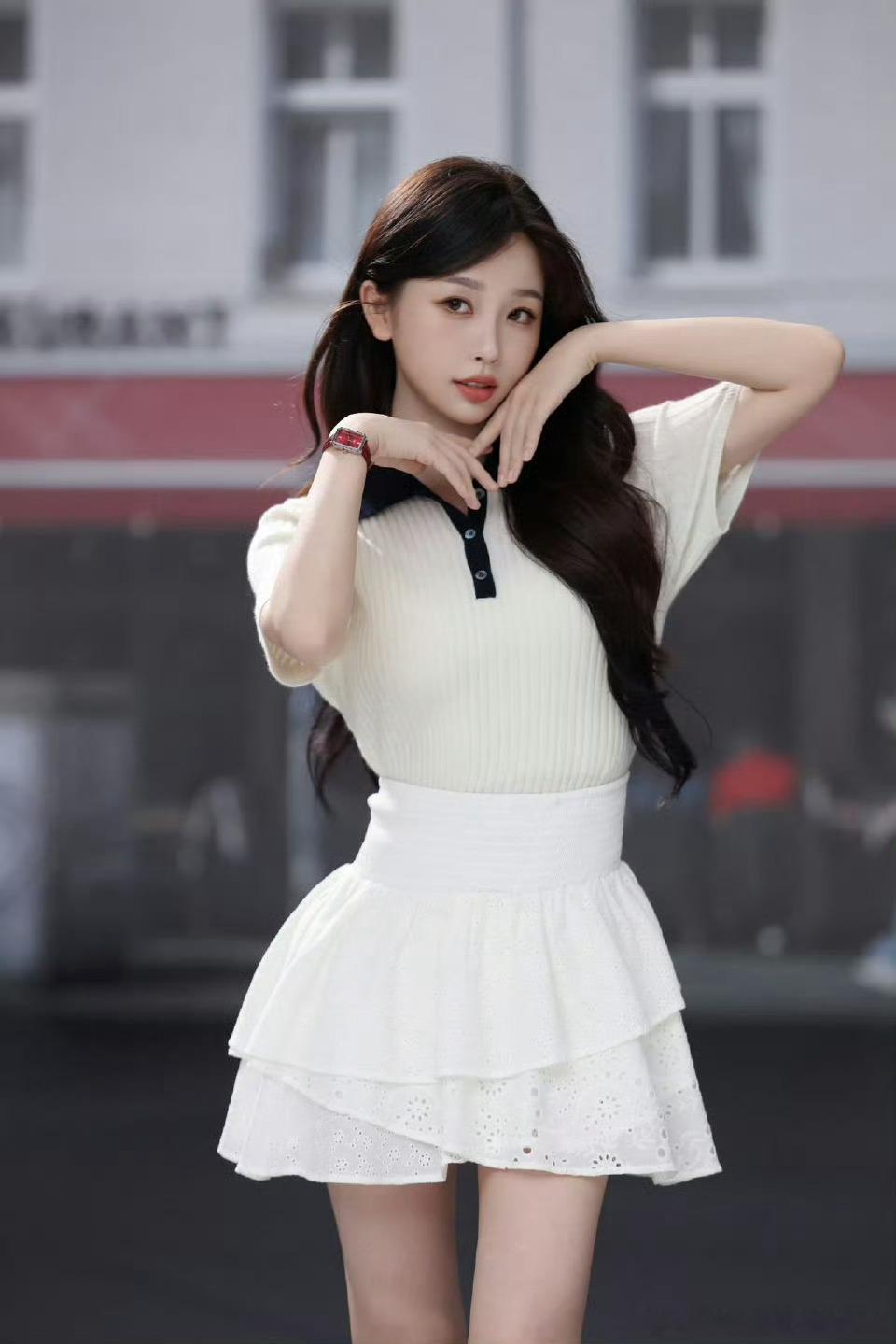 温婉小欣欣，是我的知性学姐[送花花][送花花][送花花] ​​​
