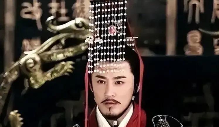 汉景帝用一生布局，给汉武帝铺就“雄主之路”！平定七国之乱，削藩夺权，打压军功集团