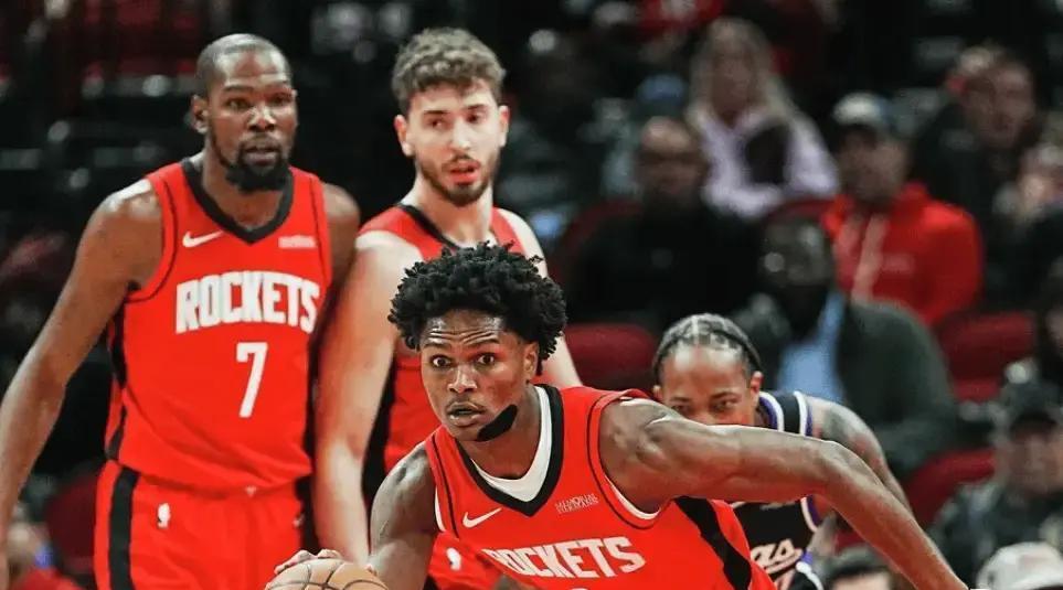 西部第五，是火箭能到达的最高点，也是最危险的悬崖。
你看到申京对森林狼砍下28分