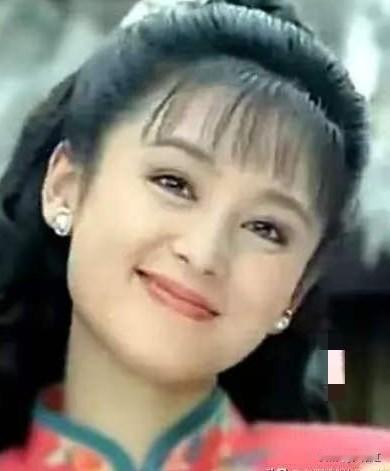 清晨一睁眼就看到美女，这一天心情都会格外舒畅。这四位美人分别是陈红、朱琳、陈以心