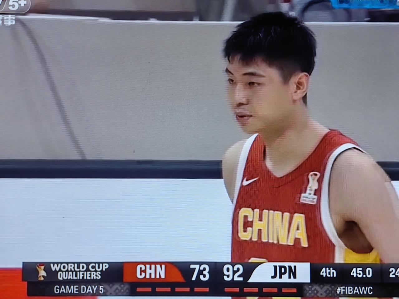 中国队还是大比分输了，过程确实有点别扭。战术方面，日本战术还是很清晰的，三分比我