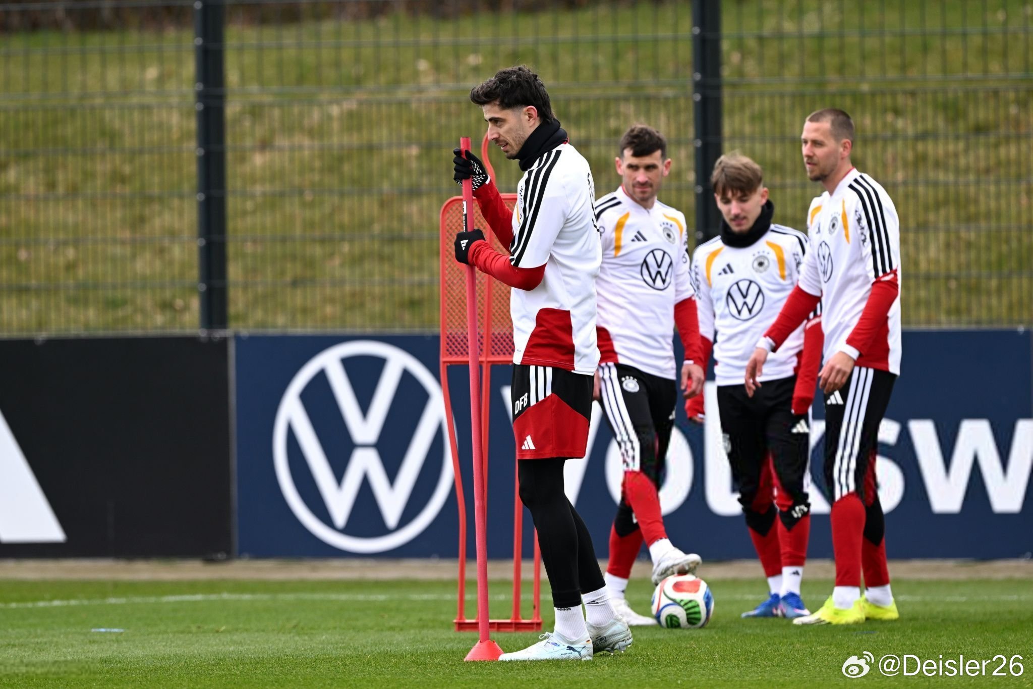 🚨納格爾斯曼：“哈弗茨將首發。他已經缺席了很長時間，我們想給他一些上場時間。他