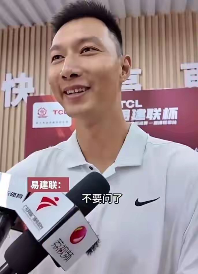 中国篮球从广东宏远男篮重金签回NBA征战易建联回国打球开始走向下坡路。国内篮球武