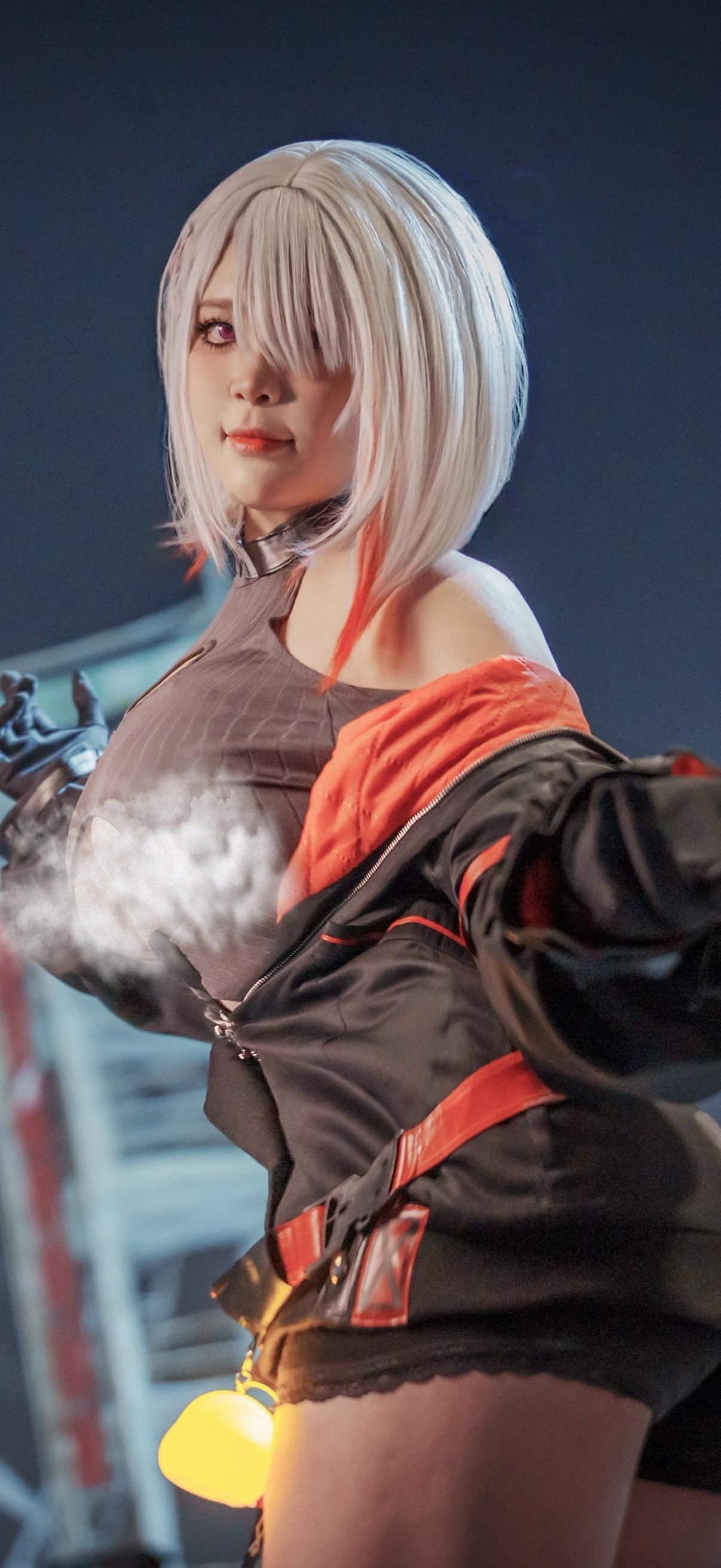 嗨——终于见到您了，想必您就是指挥官吧，我是杜伊斯堡，希望以后能和您好...