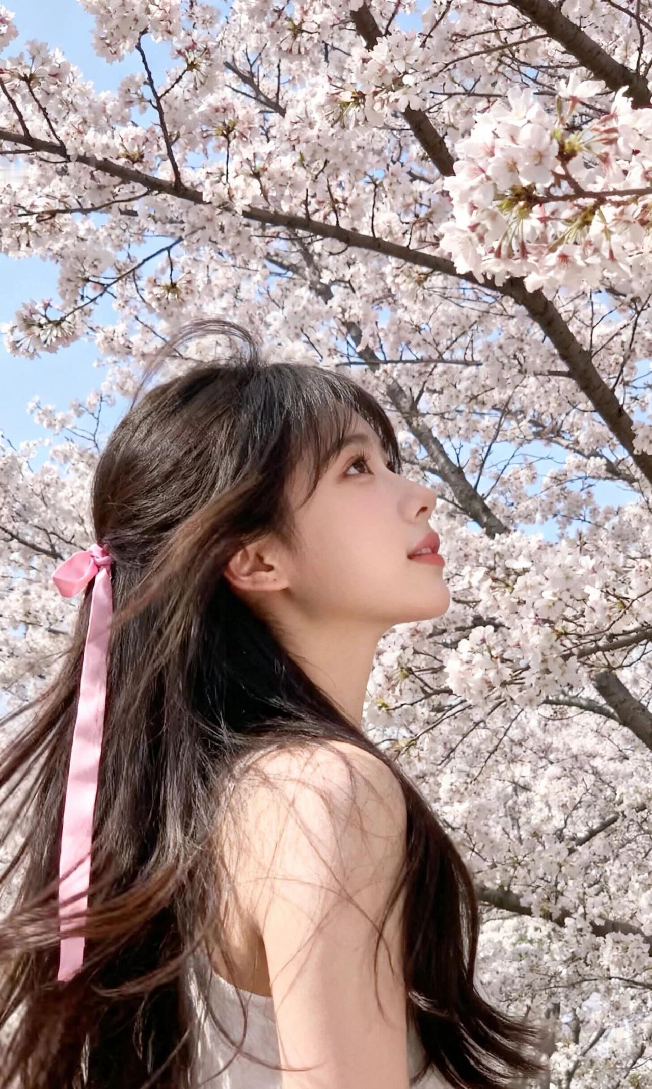 《毛选》思想可否用于经营婚姻？
婚姻经营可借鉴毛选核心思想，以务实辩证之道化解矛