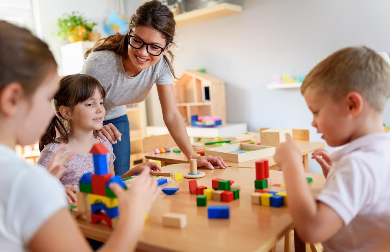 【西雅图扩大托育补助，符合条件家庭每月最高可获807美元】本周，西雅图市宣布扩大