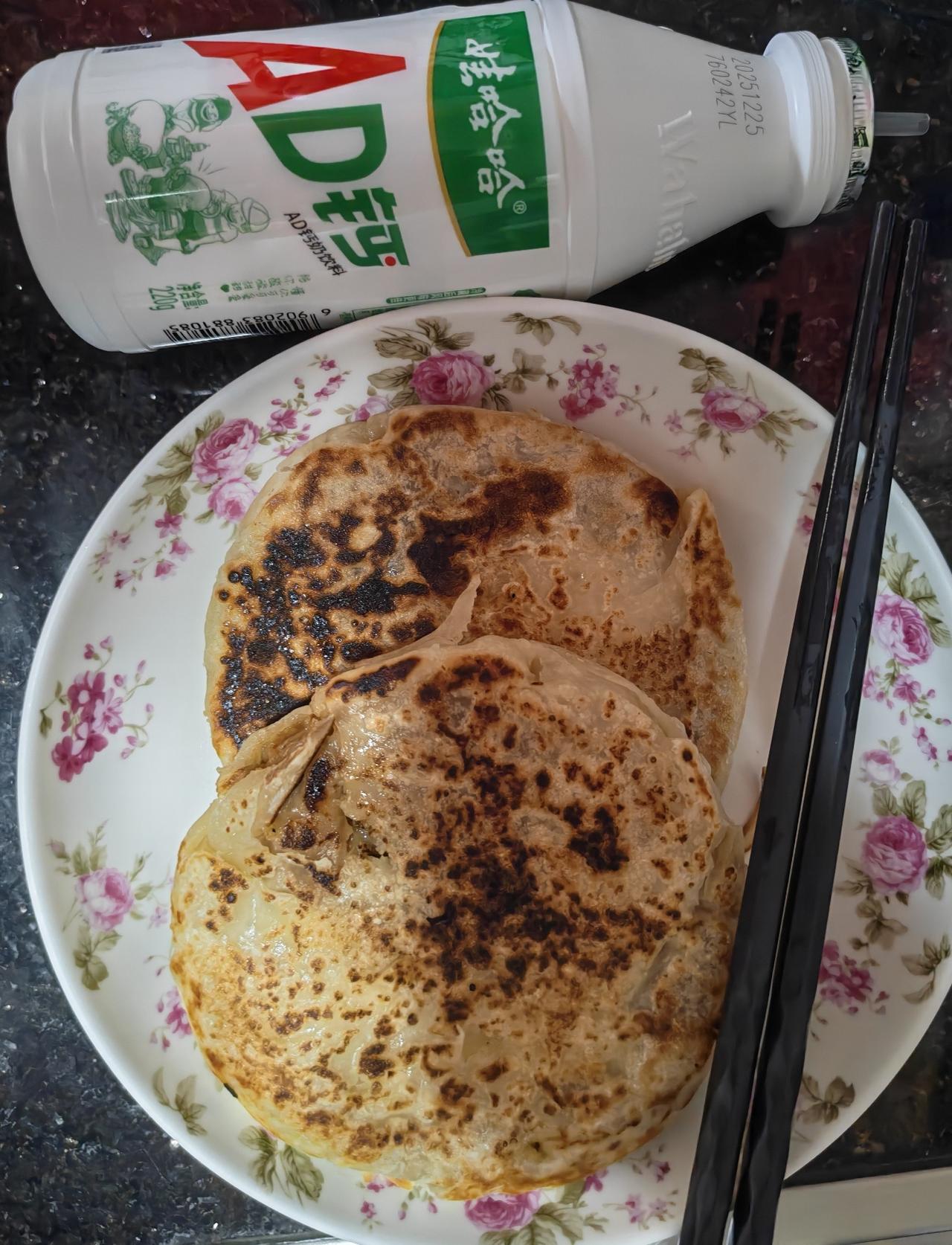 今日份晚餐，简简单单[祝福]