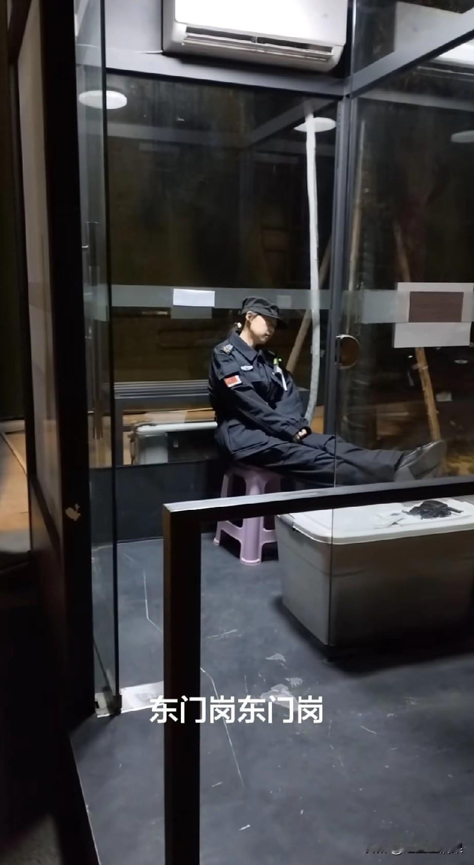两班倒的工作真的不能干啊！就算是保安也一样，很多人觉得工厂的流水线两班倒不能干，