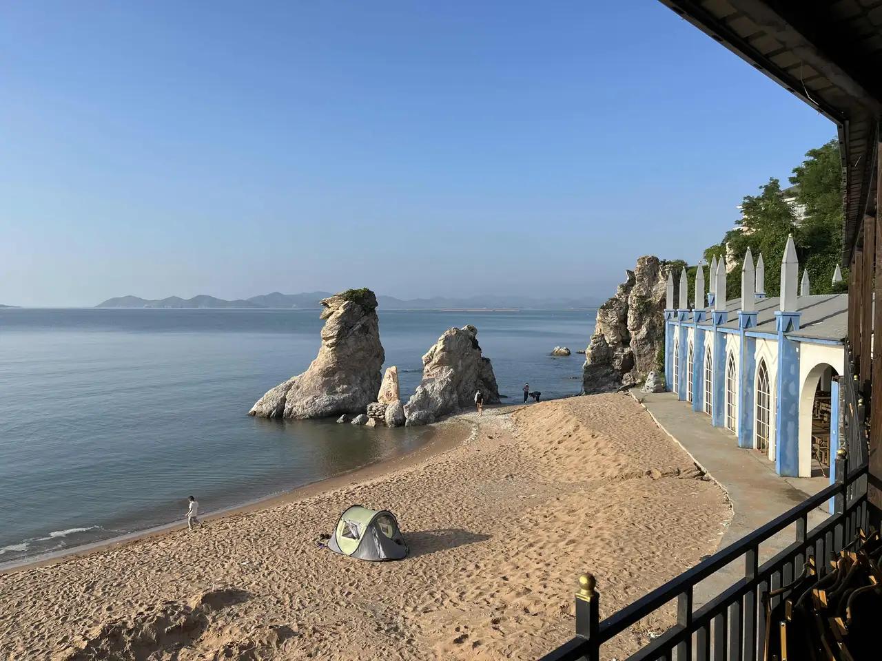 人这一辈子，财富会散尽，名利会淡去，人脉会更迭，连最亲近的人也可能渐行渐远。但有